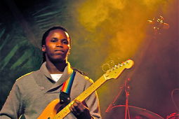 Heritage Survival, Kaya Festival - photo �Glyn Phillips