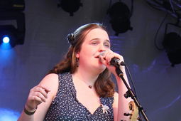 Jackie Oates, Home Festival,Dartington - �Glyn Phillips