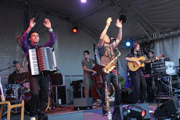 The Magic Tombolinos, HOME Festival - Photo İGlyn Phillips